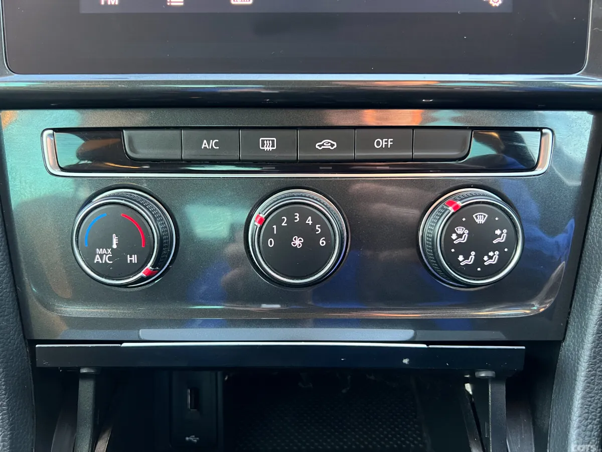 Volkswagen Golf Hatchback, Diesel, 2019, Grey