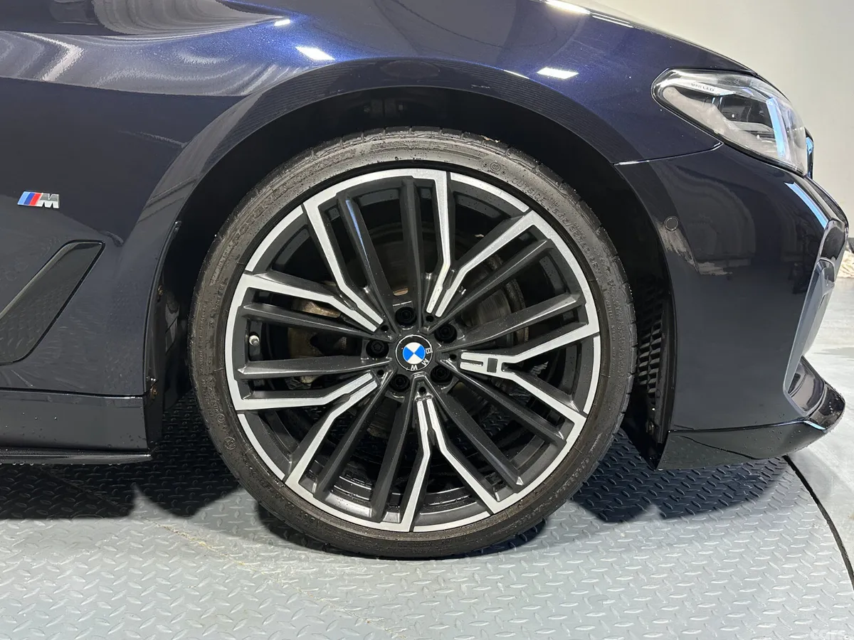 BMW 5-Series Estate, Diesel, 2021, Black