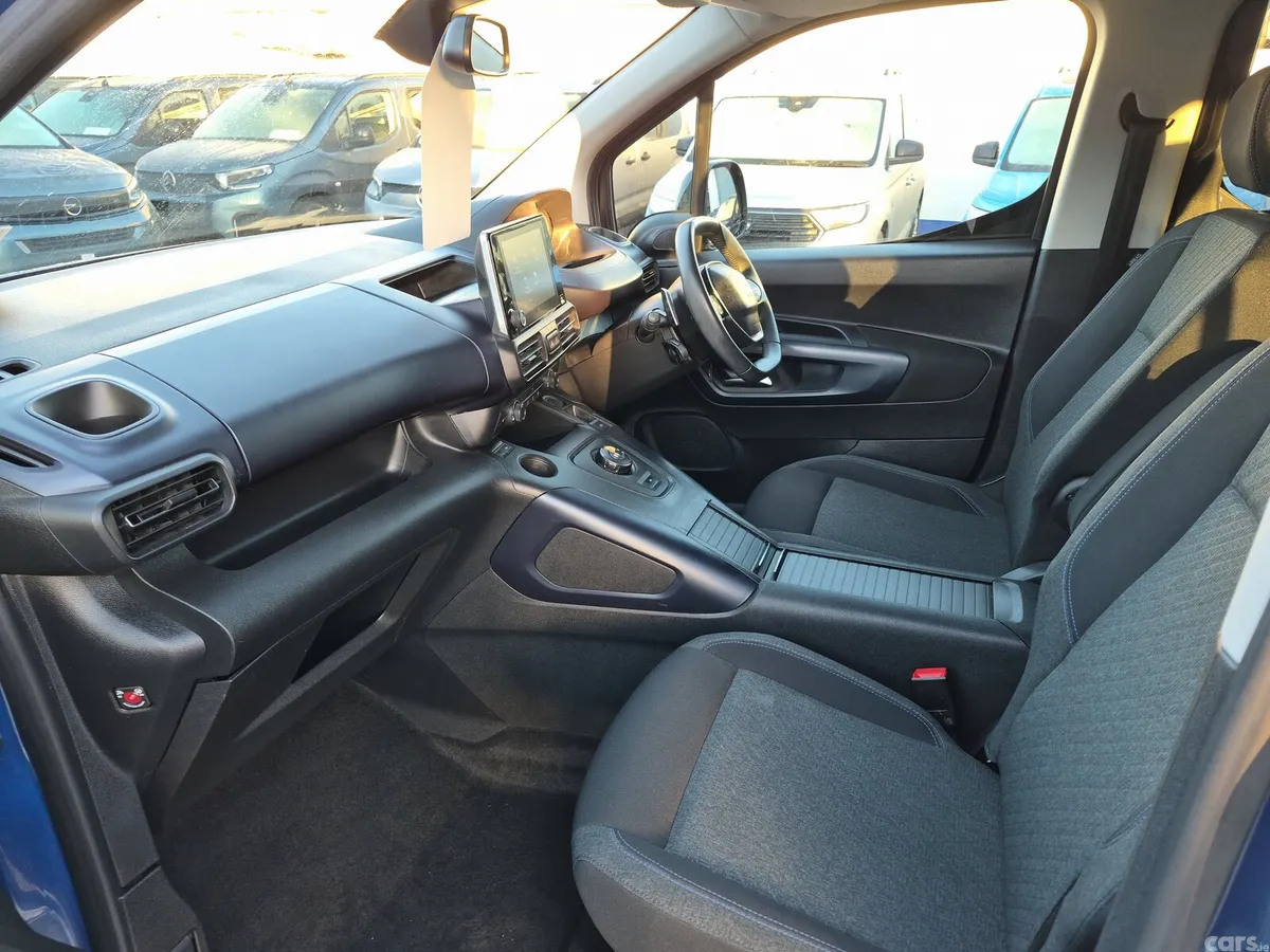 Peugeot Rifter MPV, Diesel, 2022, Blue