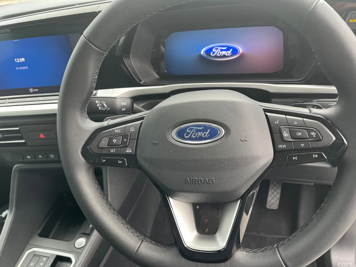 Ford Tourneo Connect MPV, Diesel, 2026, Silver