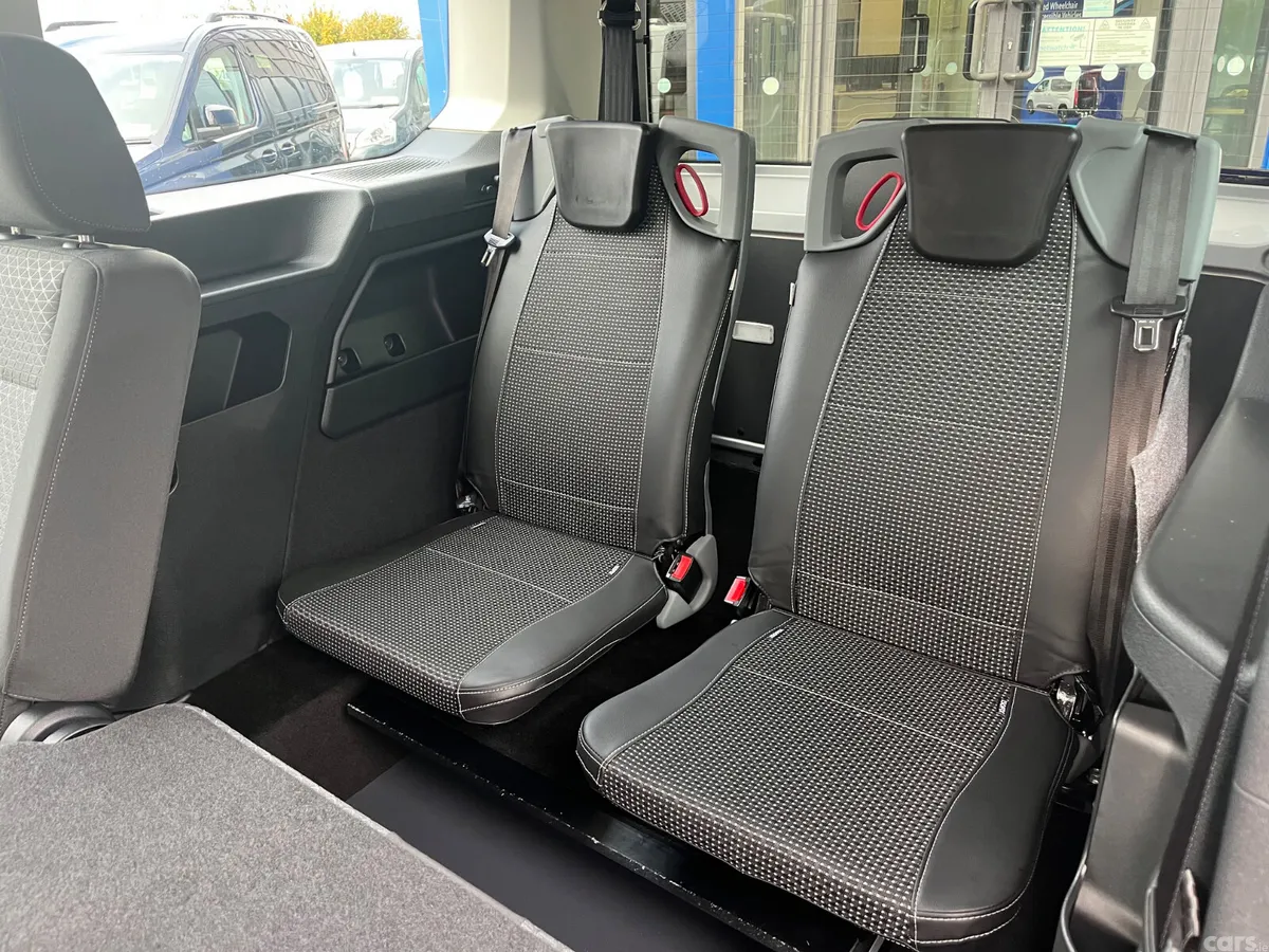 Ford Tourneo Connect MPV, Diesel, 2026, Silver