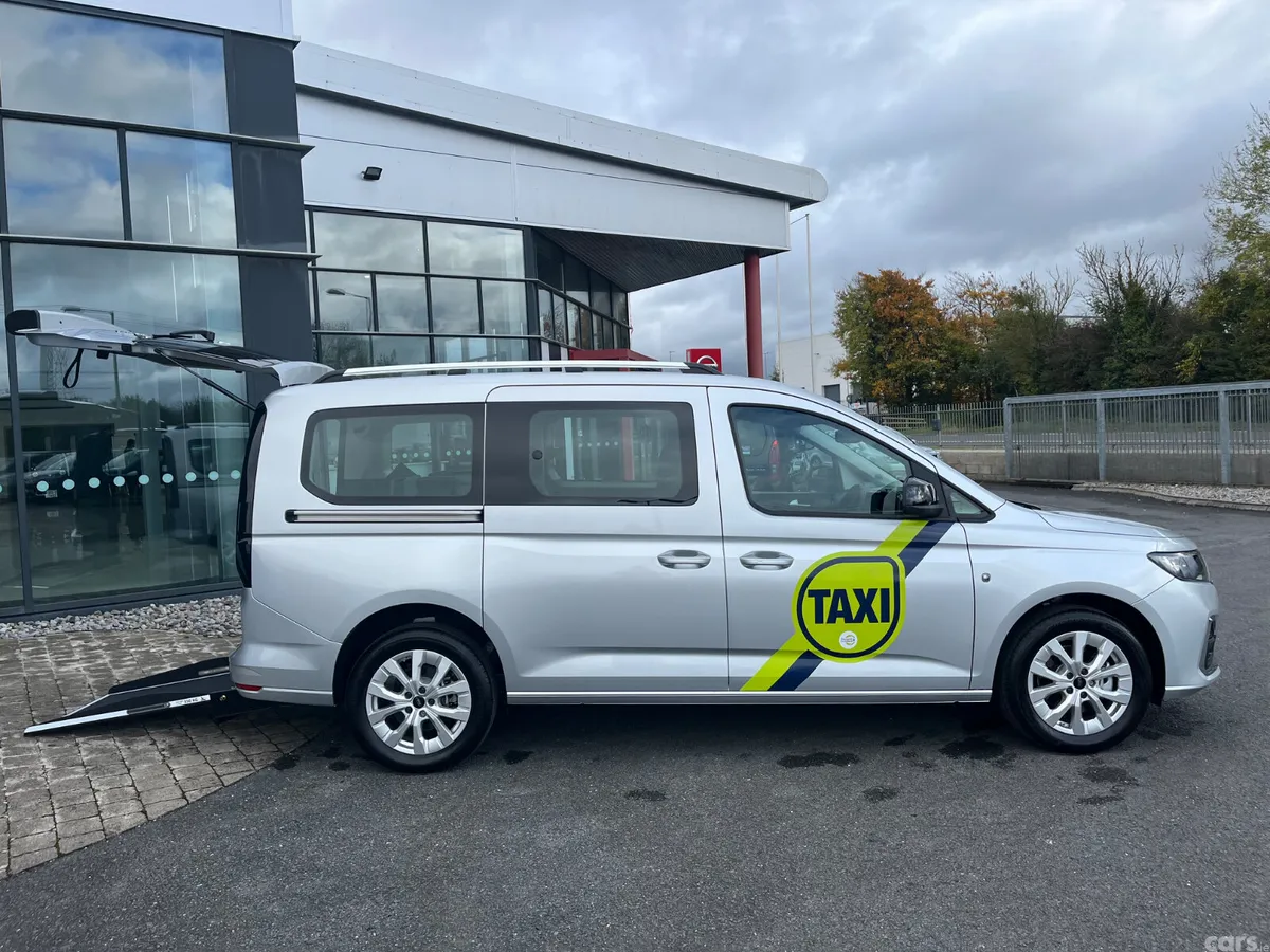 Ford Tourneo Connect MPV, Diesel, 2026, Silver