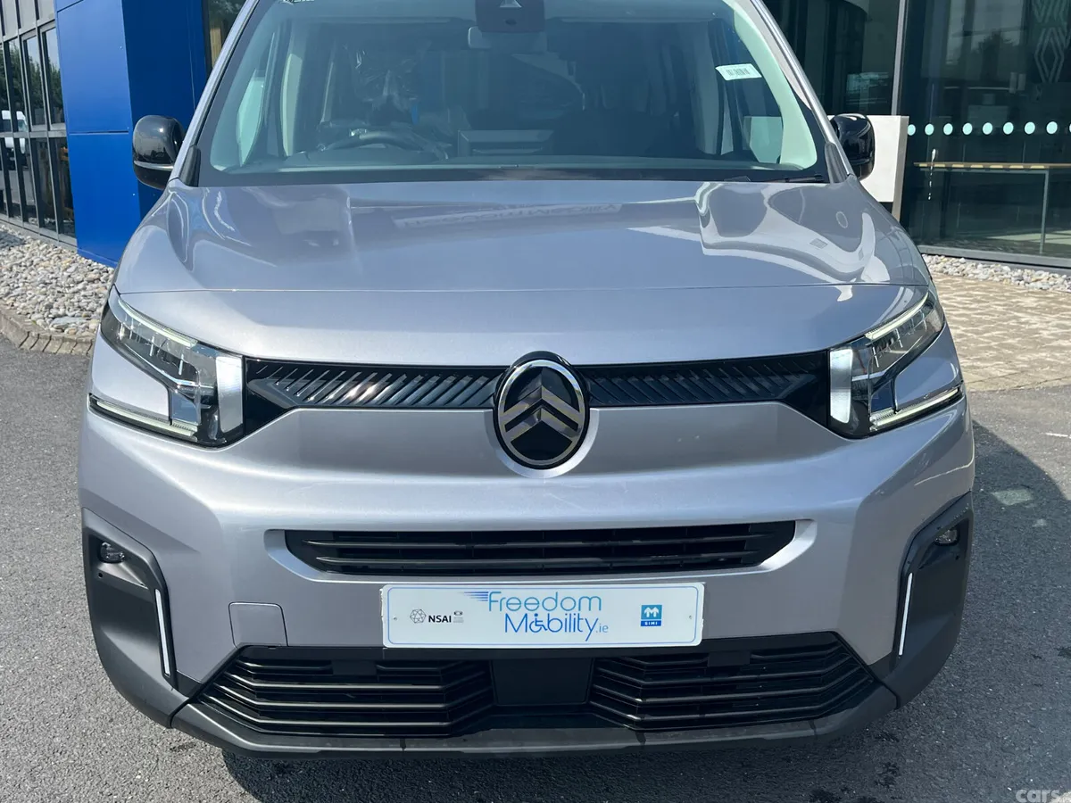 Citroen Berlingo Multispace MPV, Diesel, 2027, Silver