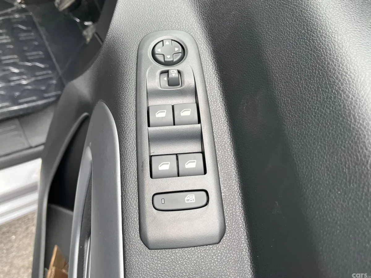 Citroen Berlingo Multispace MPV, Diesel, 2027, Silver