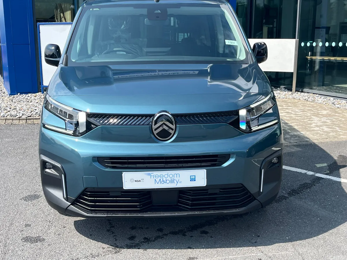 Citroen Berlingo Multispace MPV, Diesel, 2026, Blue