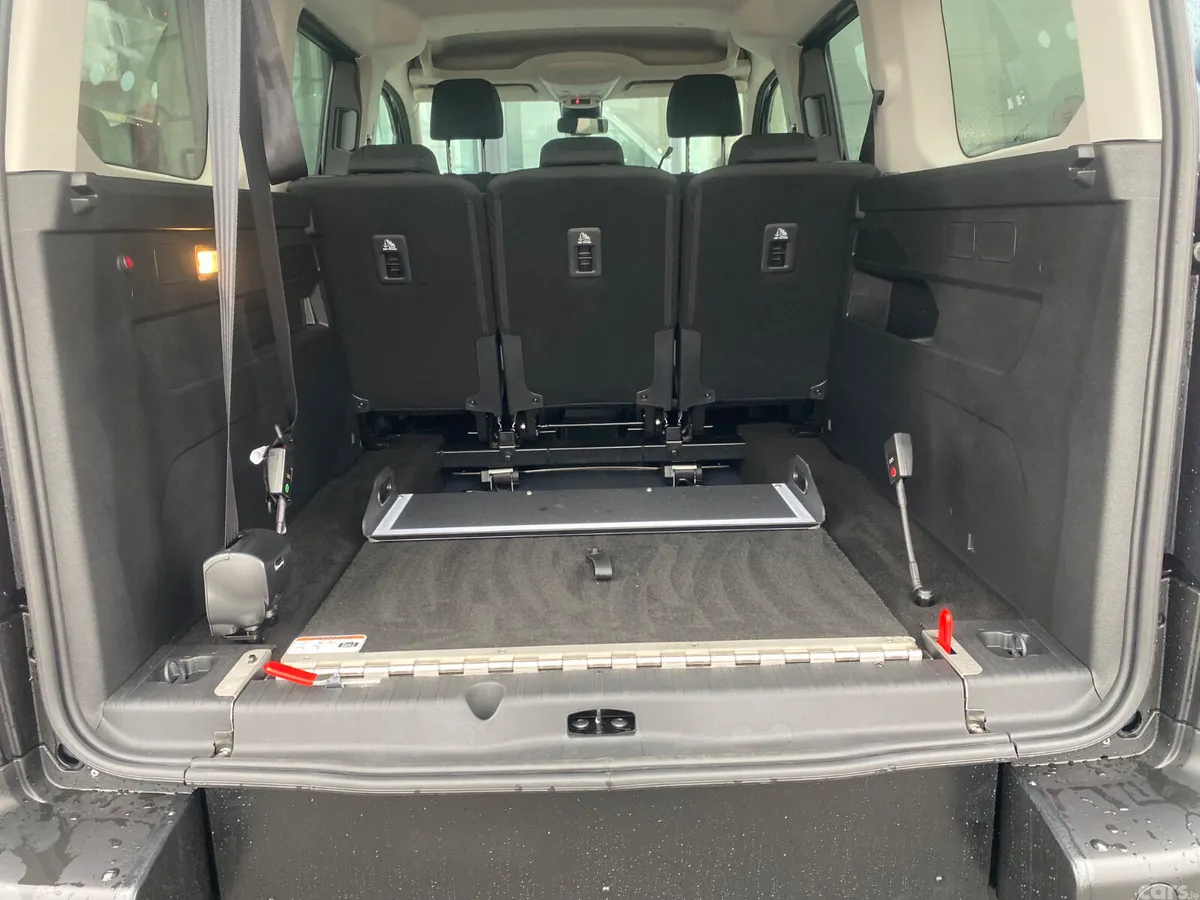 Citroen Berlingo Multispace MPV, Diesel, 2026, Blue
