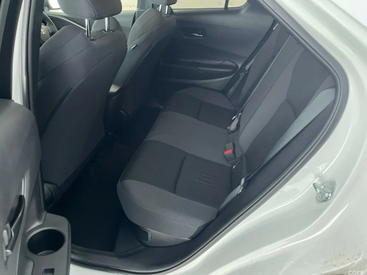 Toyota C-HR SUV, Petrol Hybrid, 2025, White