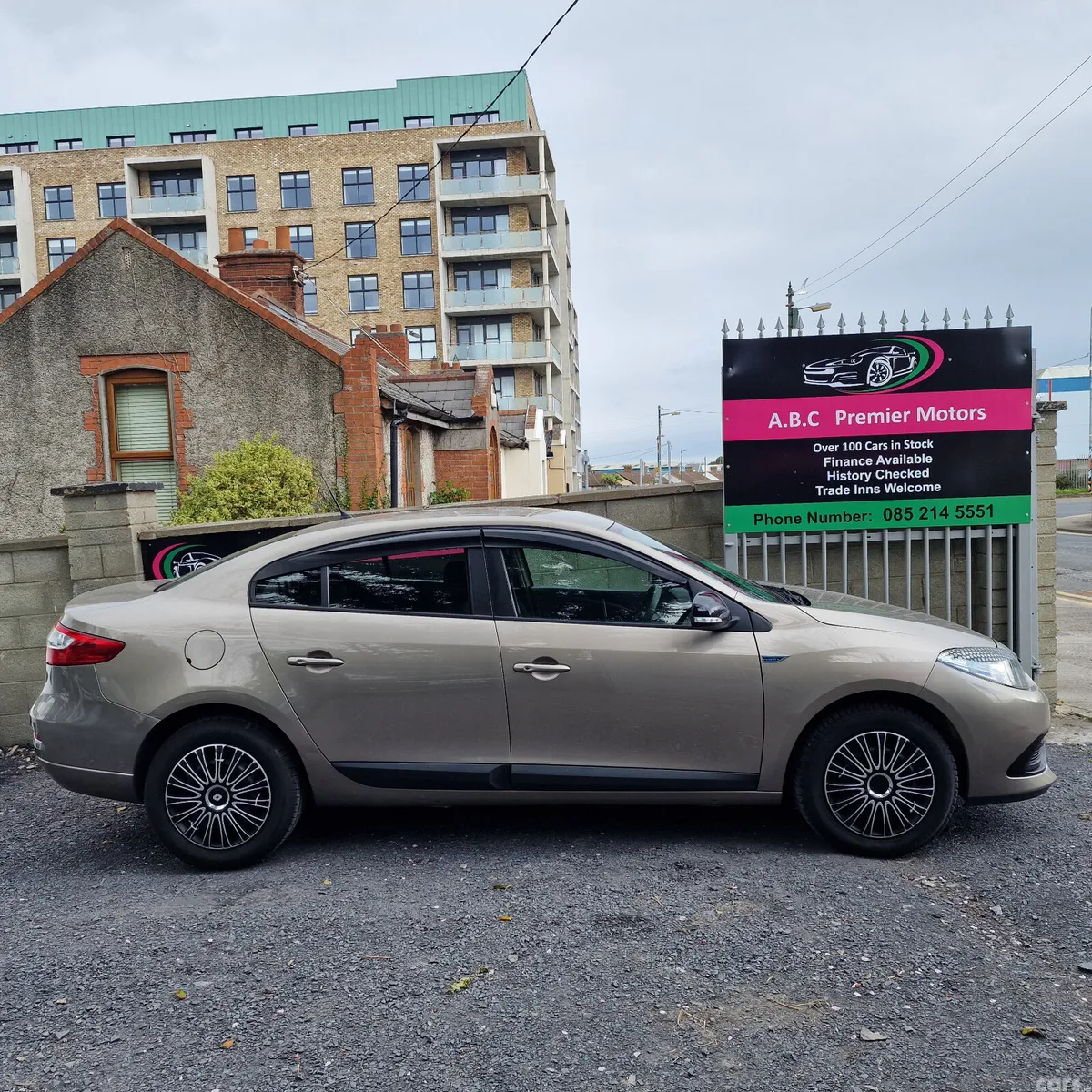 Renault Fluence Saloon, Diesel, 2016, Gold