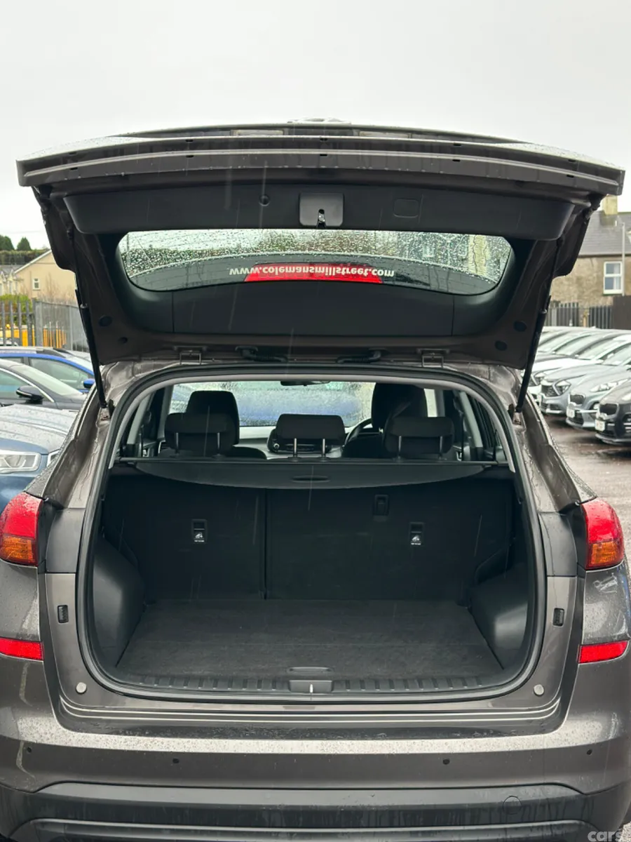 Hyundai Tucson SUV, Diesel, 2019, Brown