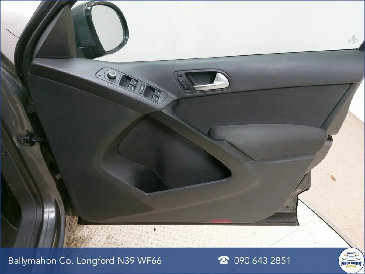 Volkswagen Tiguan SUV, Diesel, 2015, Grey