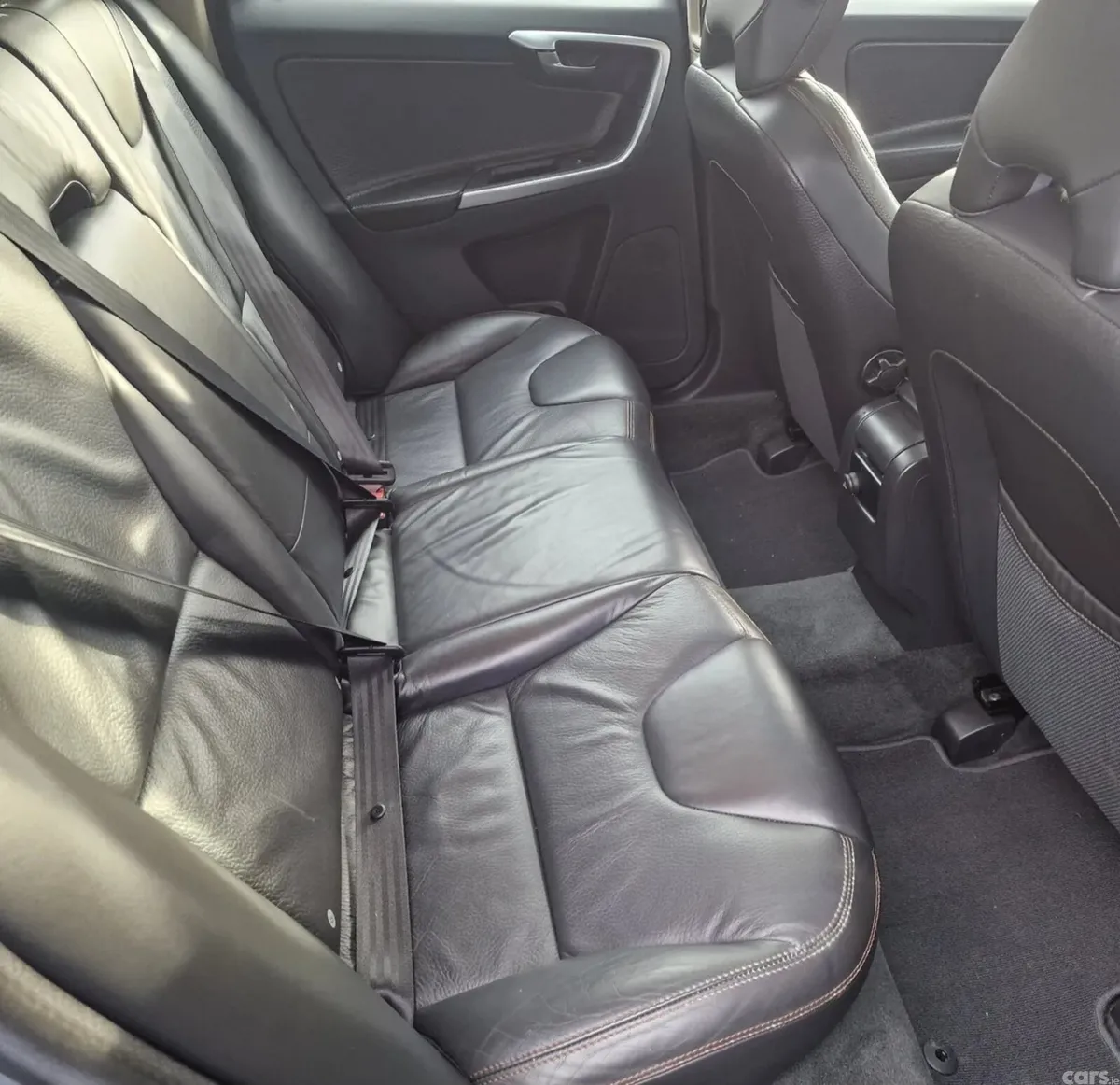 Volvo XC60 SUV, Diesel, 2010, Silver
