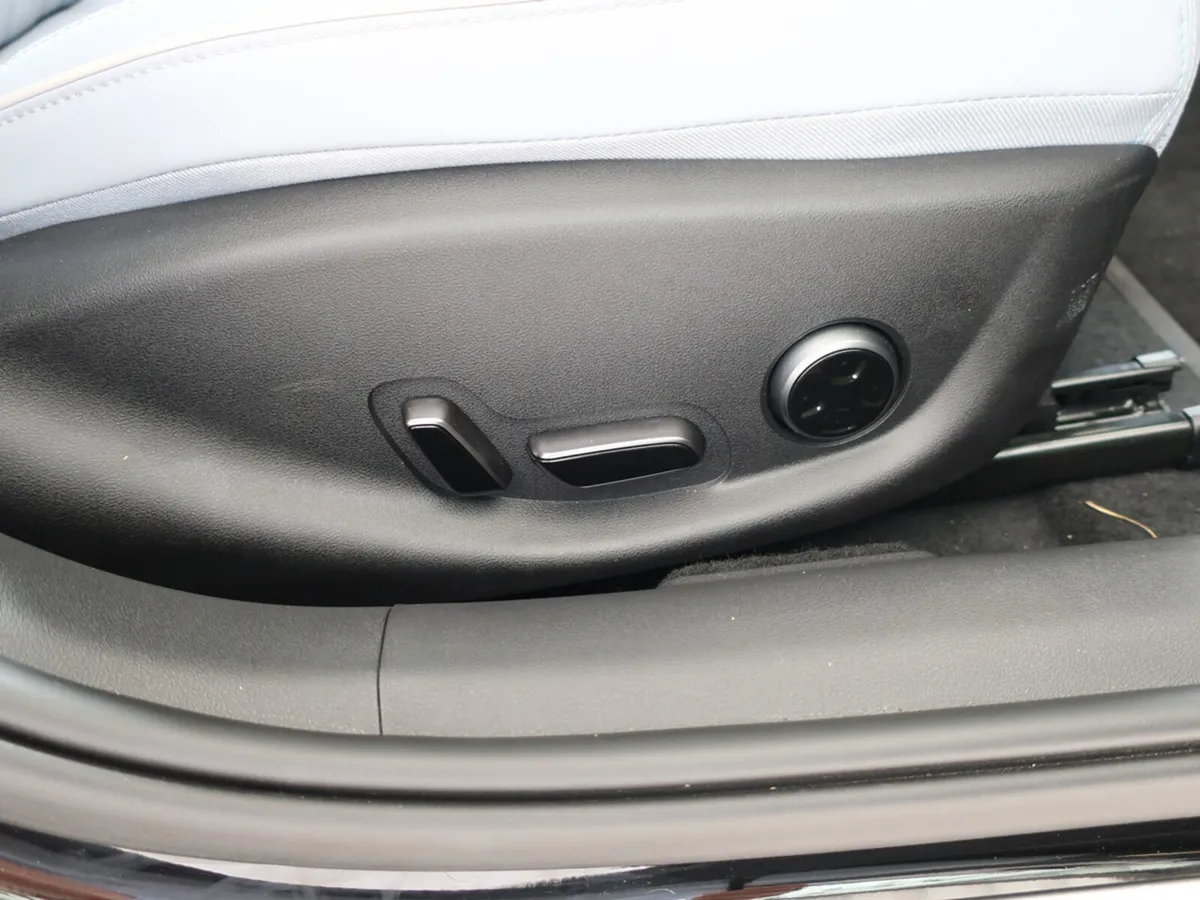 BYD SEAL Saloon, Electric, 2026, Black