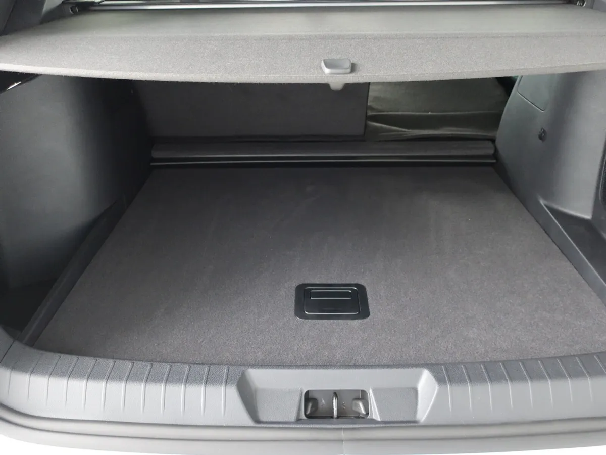 BYD SEAL U SUV, Petrol Plug-in Hybrid, 2026, White