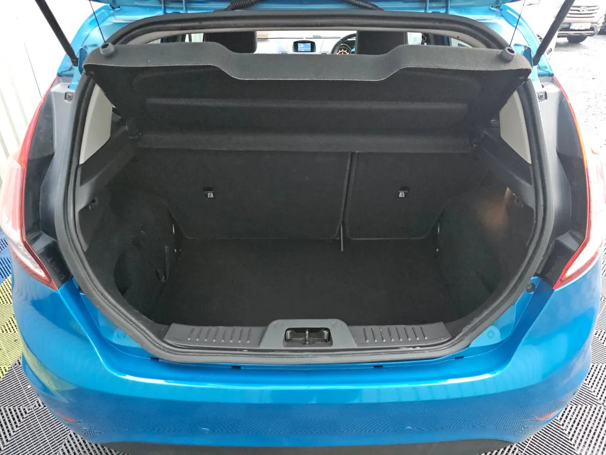 Ford Fiesta Hatchback, Petrol, 2015, Blue