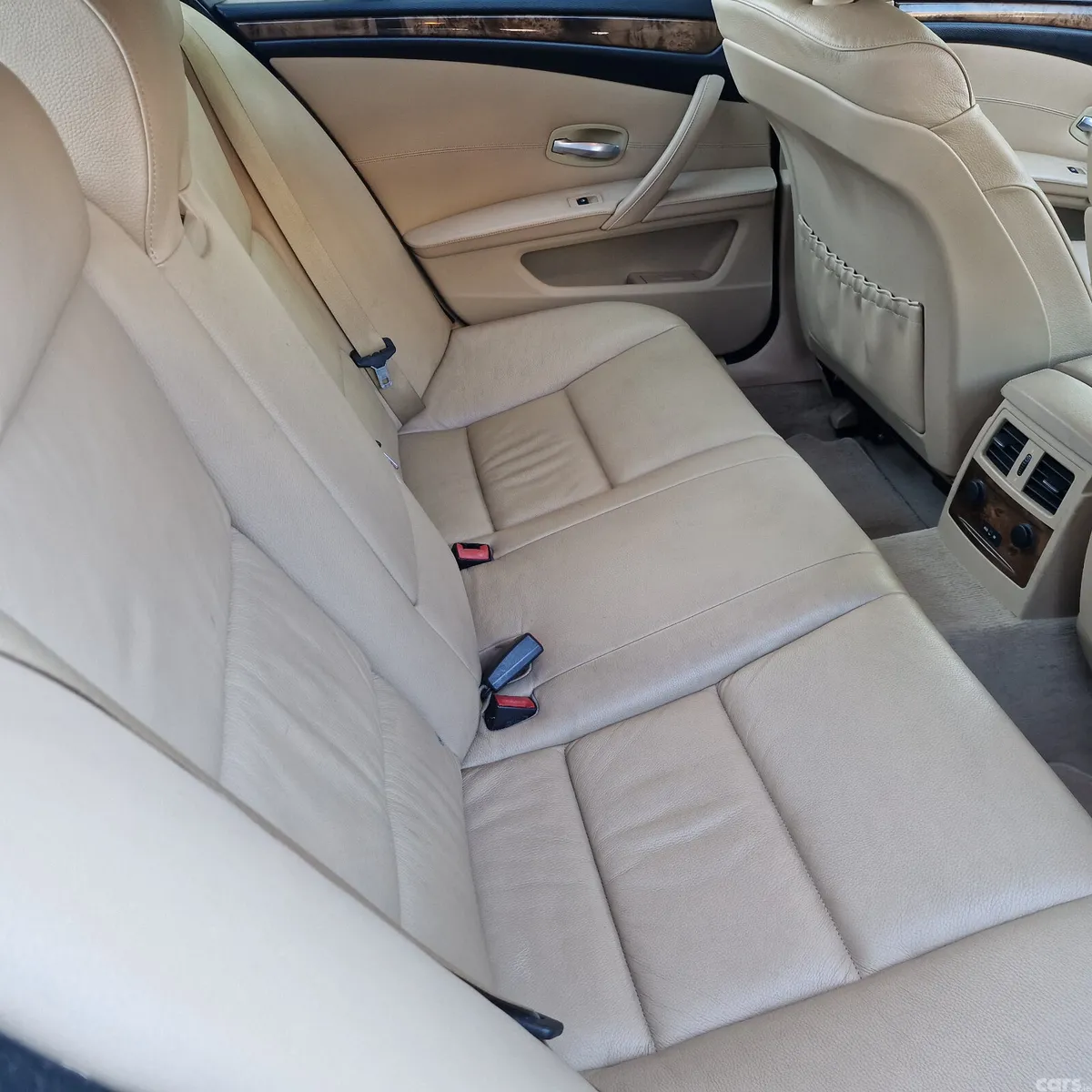BMW 5-Series Saloon, Diesel, 2010, Grey
