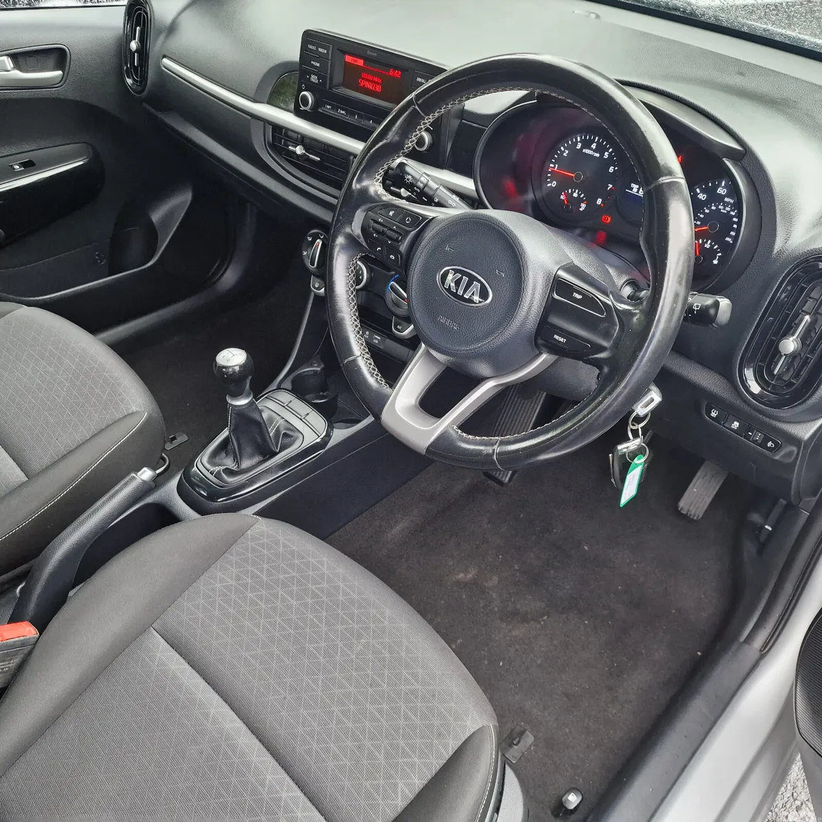 Kia Picanto Hatchback, Petrol, 2018, Silver