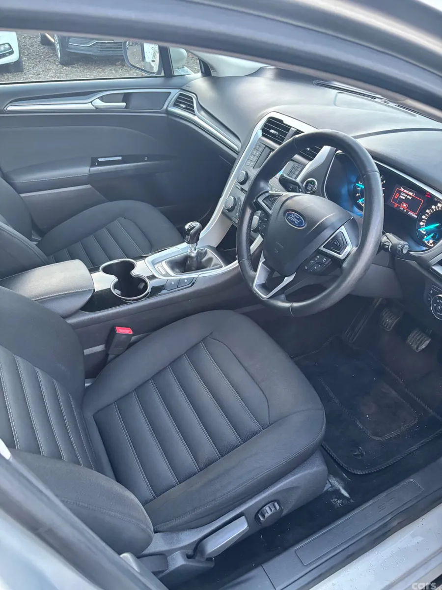 Ford Mondeo Hatchback, Diesel, 2017, Grey