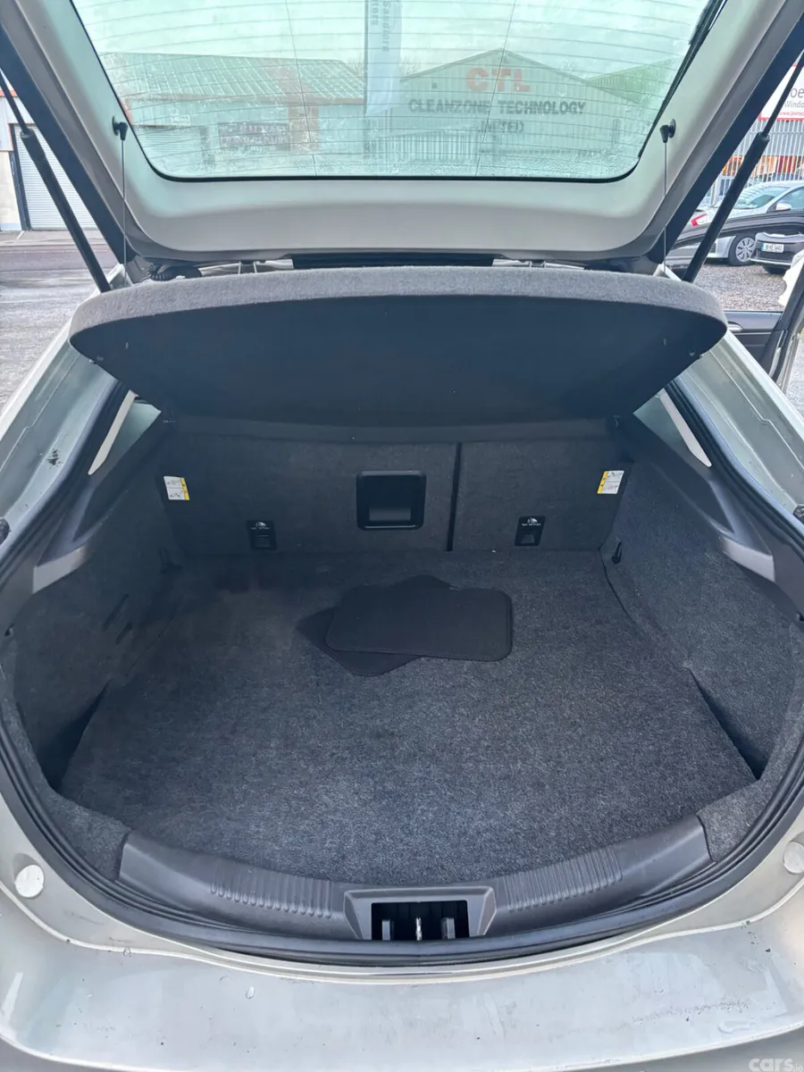 Ford Mondeo Hatchback, Diesel, 2017, Grey