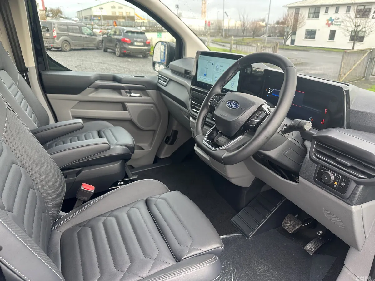 Ford Tourneo Custom MPV, Petrol Hybrid, 2027, Black