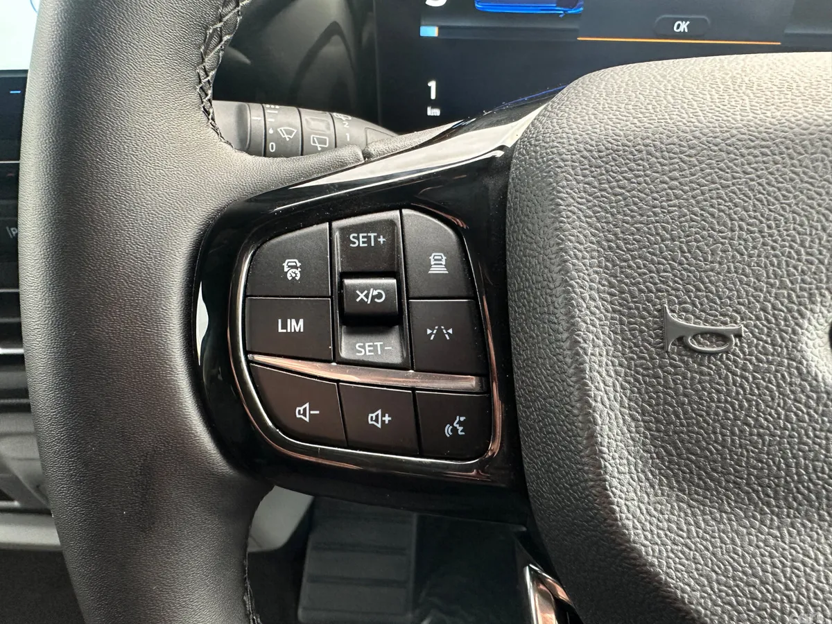 Ford Tourneo Custom MPV, Petrol Hybrid, 2027, Black