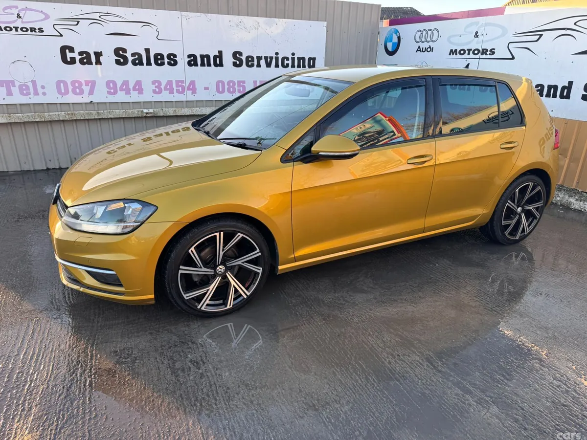 Volkswagen Golf Estate, Petrol, 2018, Yellow