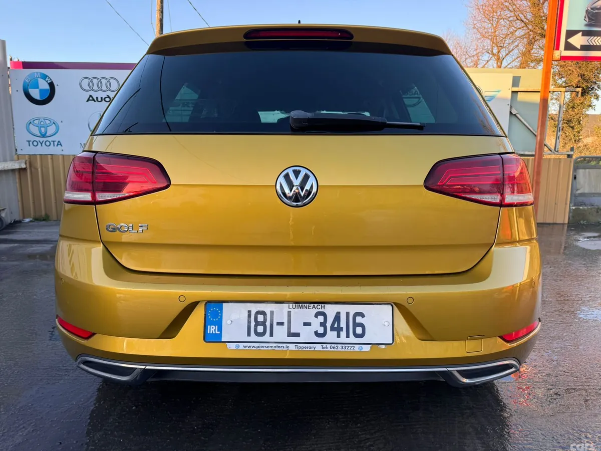 Volkswagen Golf Estate, Petrol, 2018, Yellow