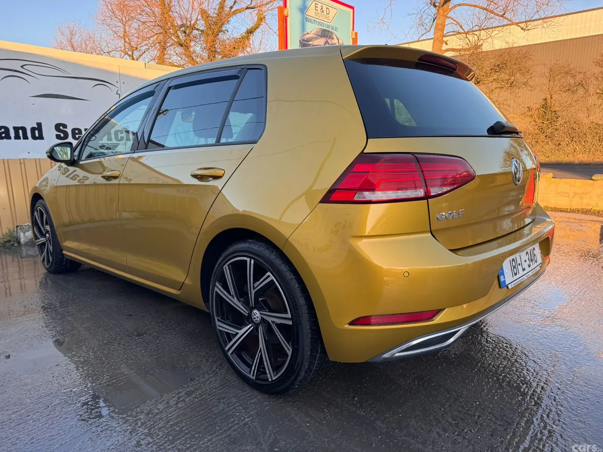 Volkswagen Golf Estate, Petrol, 2018, Yellow