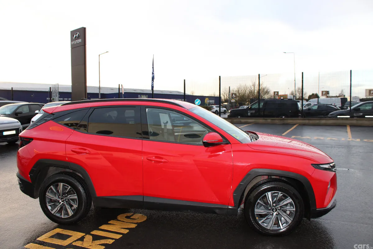 Hyundai Tucson SUV, Petrol Hybrid, 2021, Red