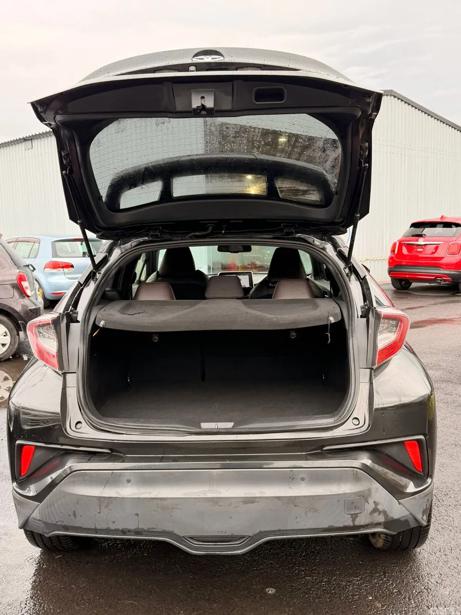 Toyota C-HR SUV, Petrol Hybrid, 2017, Black