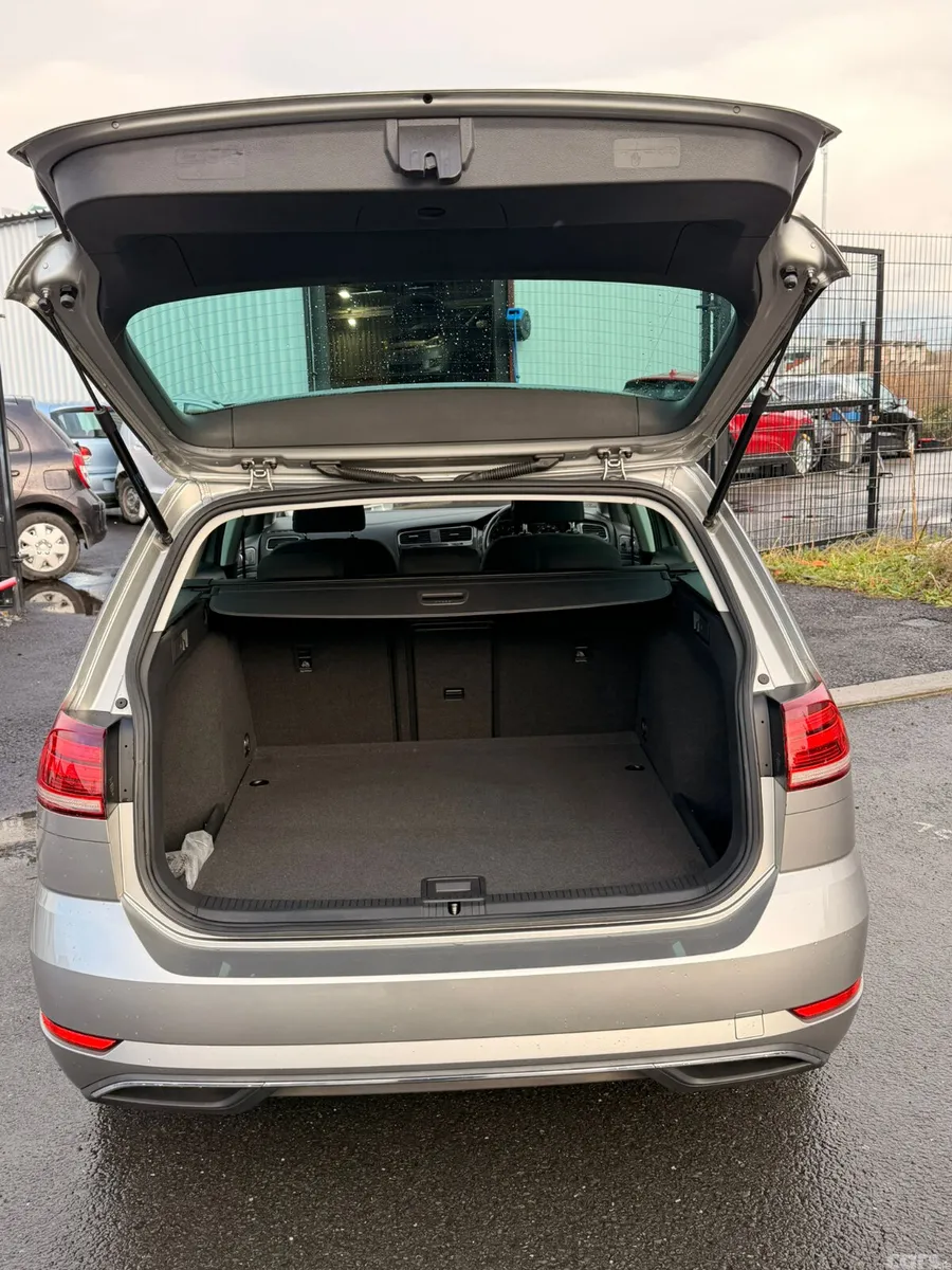 Volkswagen Golf Estate, Petrol, 2019, Silver