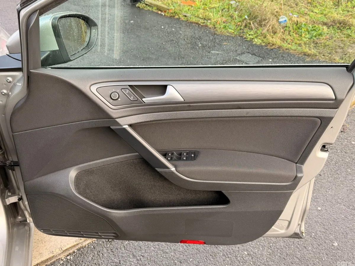 Volkswagen Golf Estate, Petrol, 2019, Silver