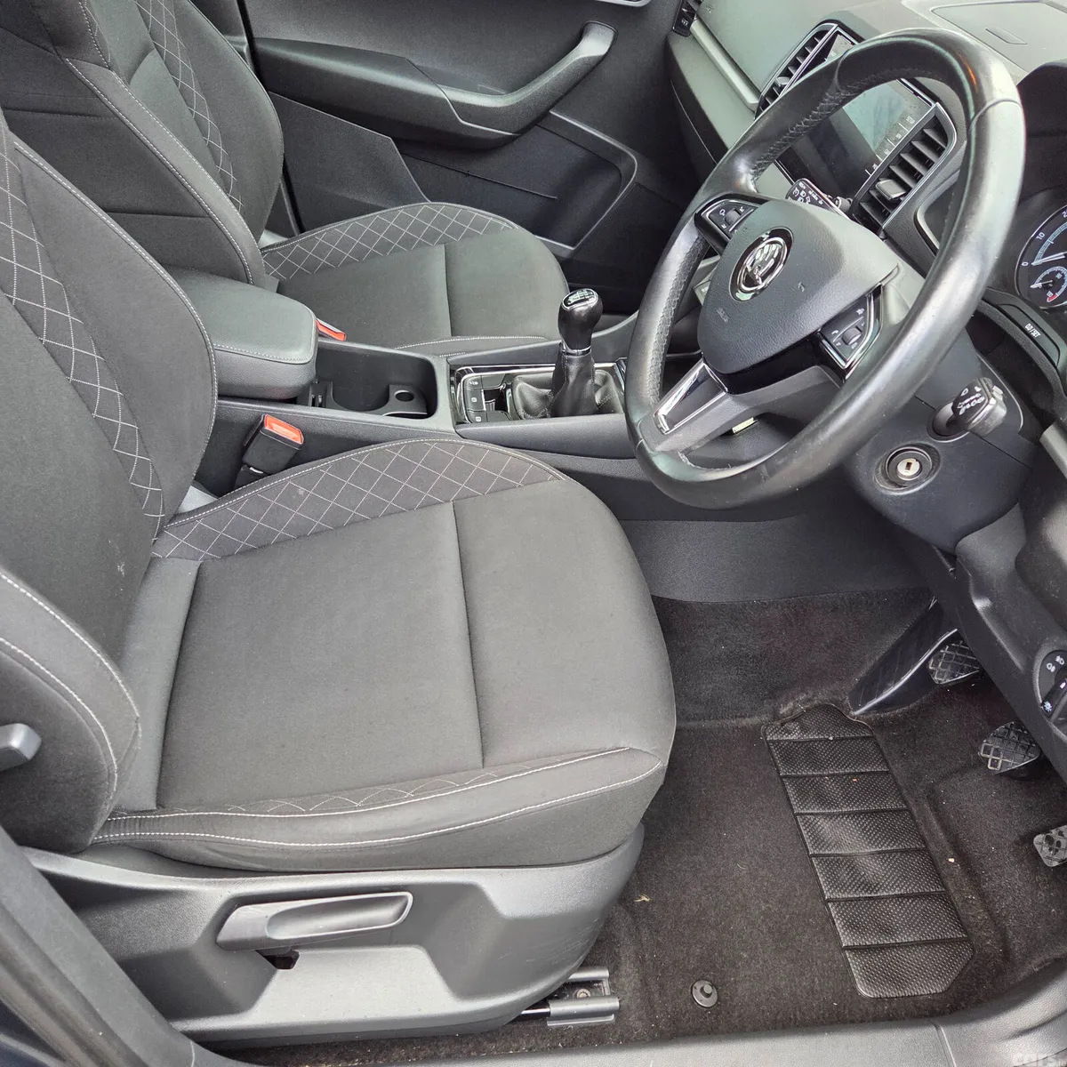 Skoda Karoq SUV, Petrol, 2018, Grey