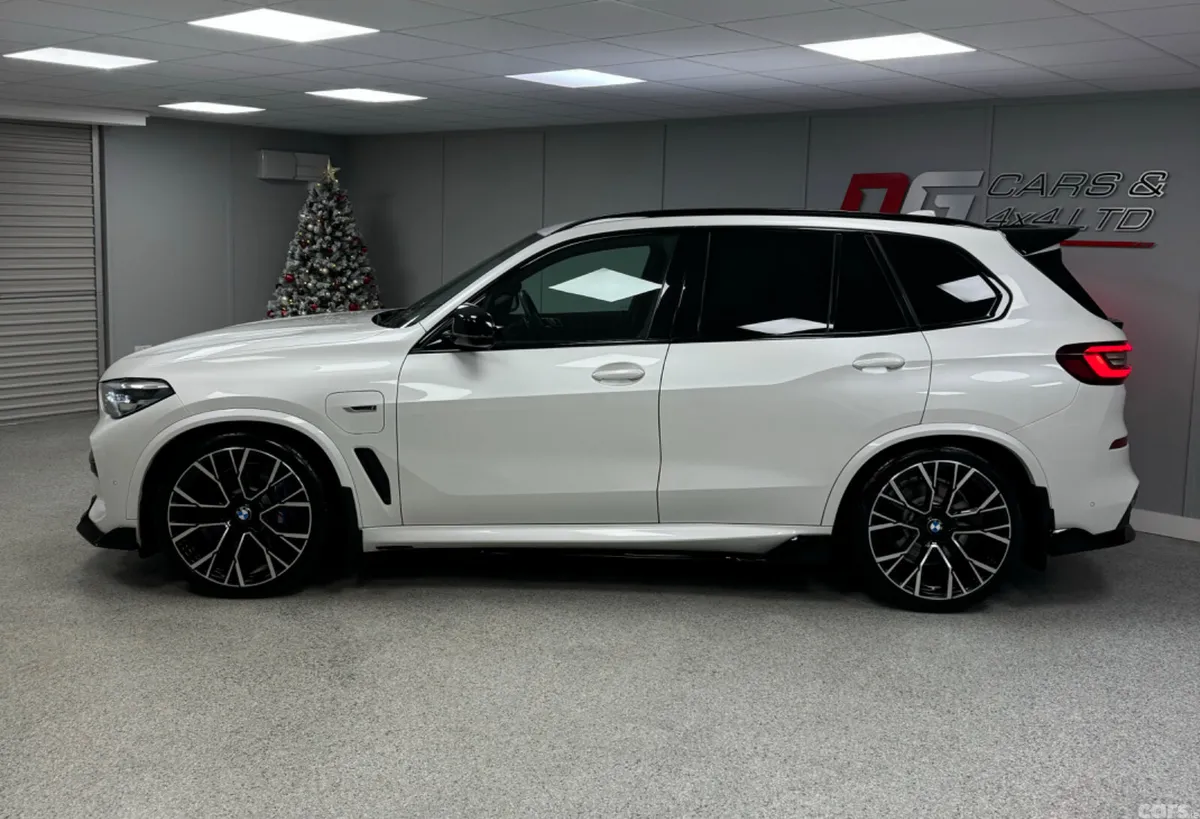 BMW X5 SUV, Petrol Hybrid, 2021, White