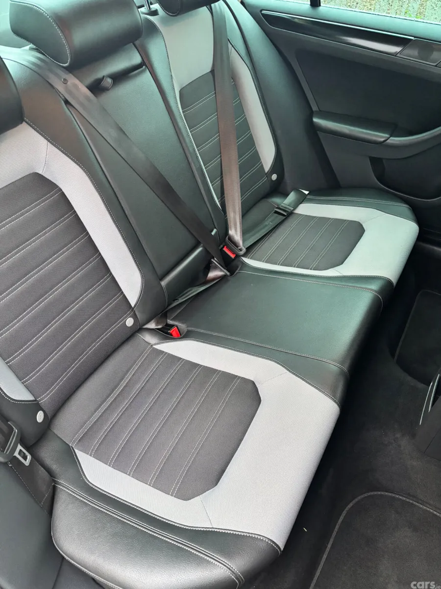 Volkswagen Jetta Saloon, Diesel, 2017, Brown