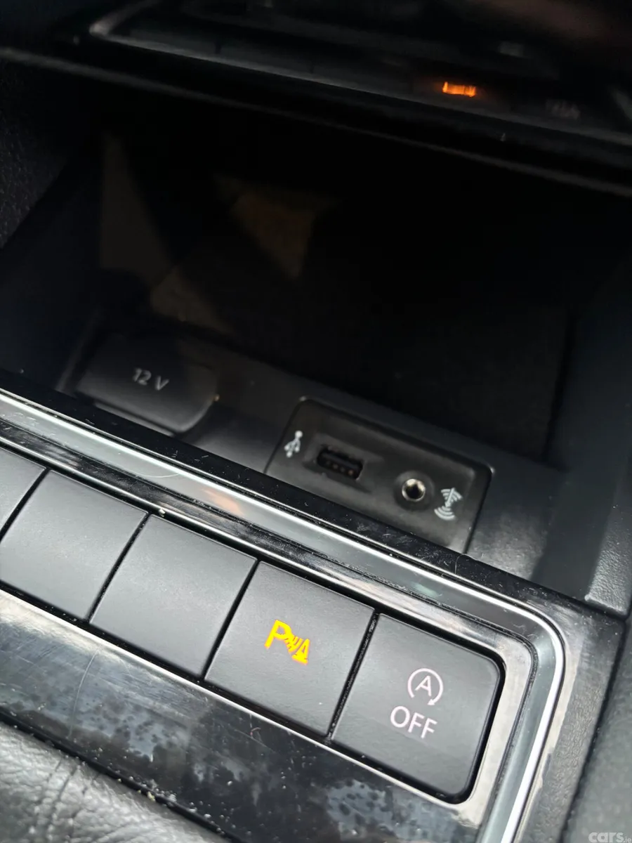 Volkswagen Jetta Saloon, Diesel, 2017, Brown