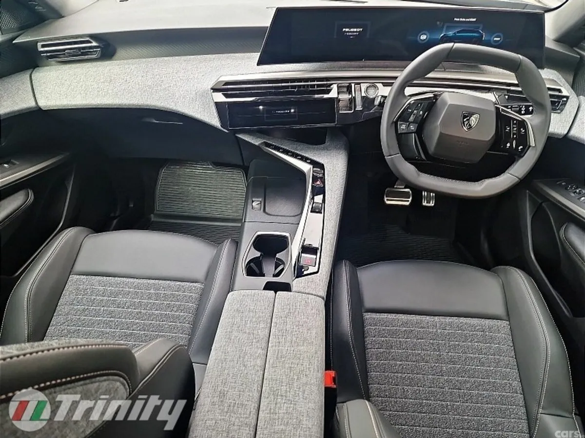Peugeot 5008 MPV, Electric, 2026, Black