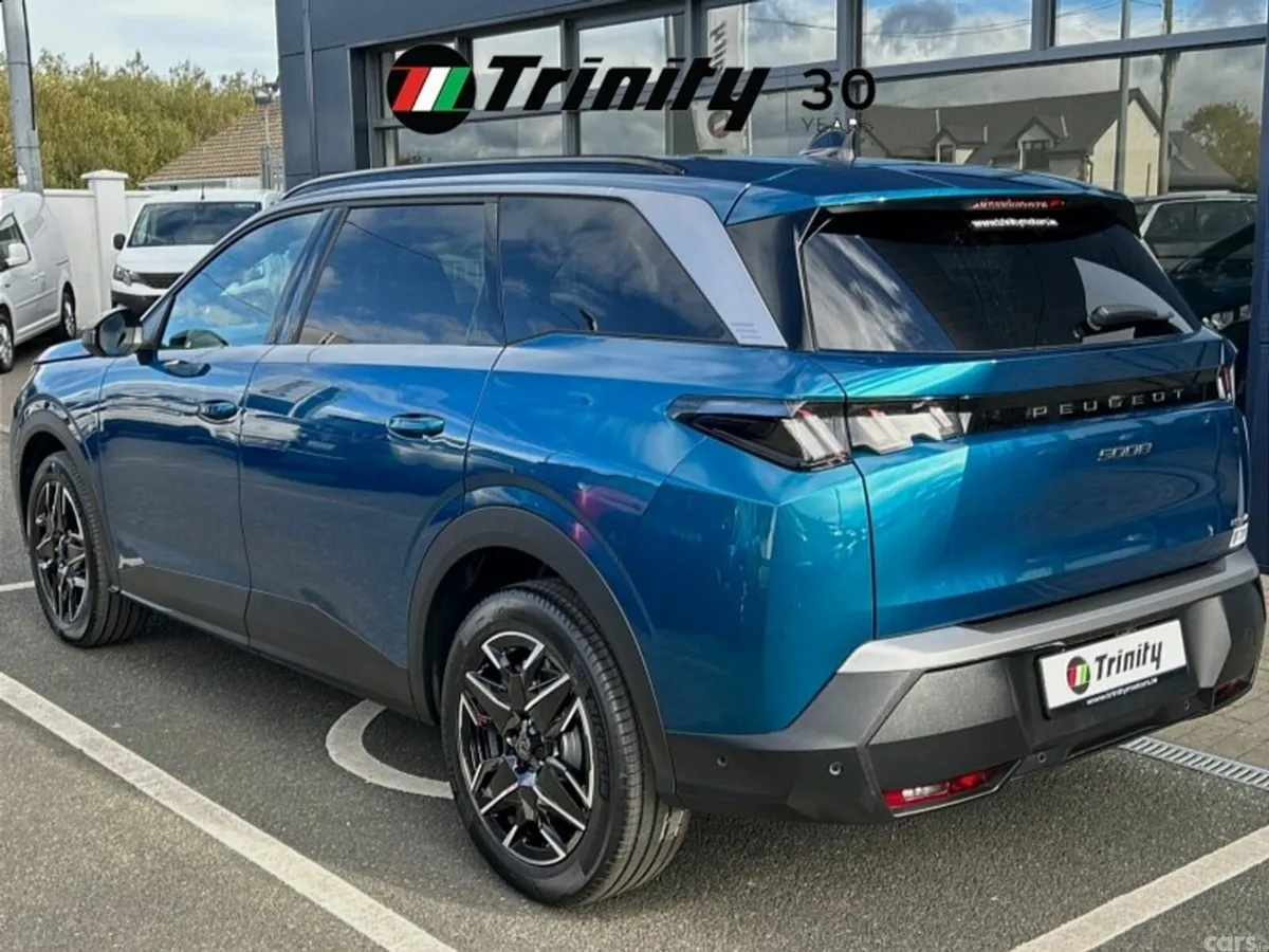 Peugeot 5008 SUV, Petrol Hybrid, 2026, Blue