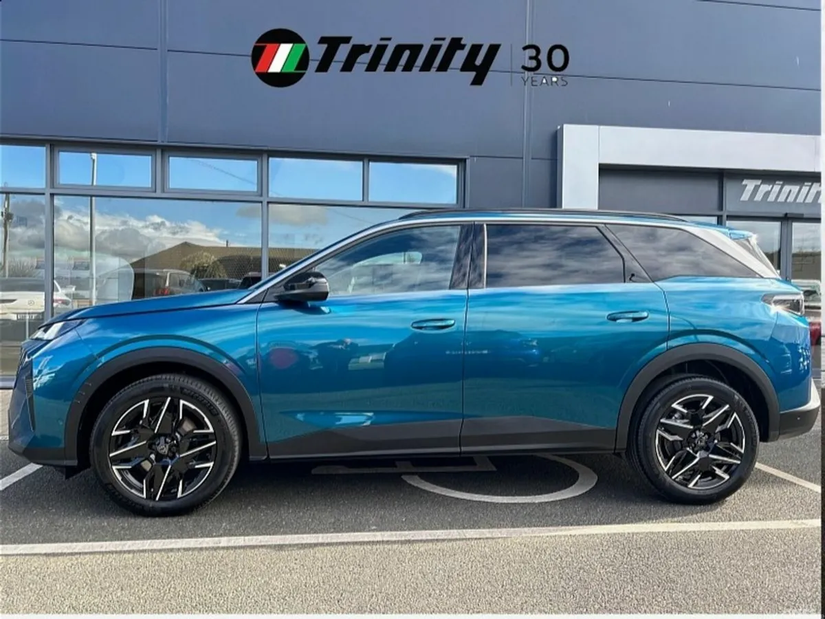 Peugeot 5008 SUV, Petrol Hybrid, 2026, Blue
