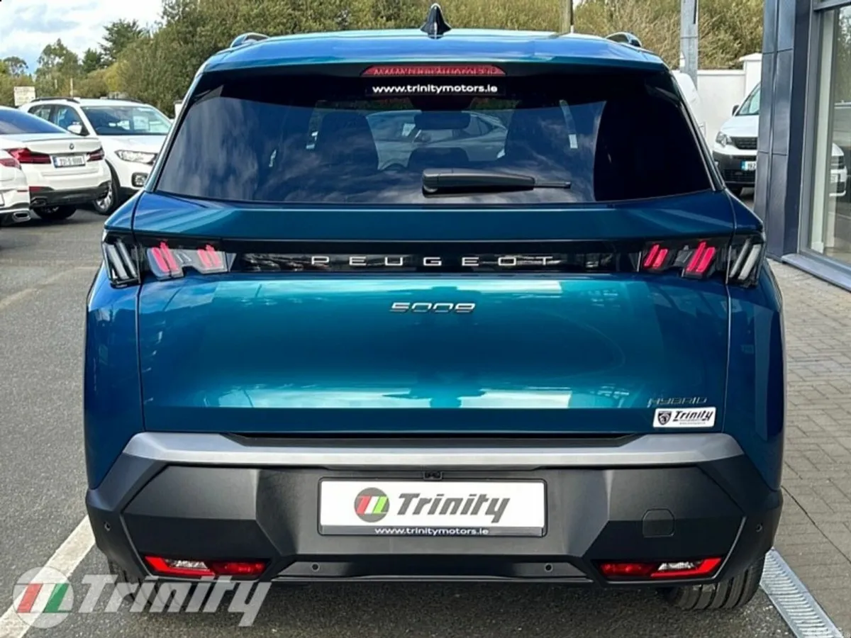 Peugeot 5008 SUV, Petrol Hybrid, 2026, Blue