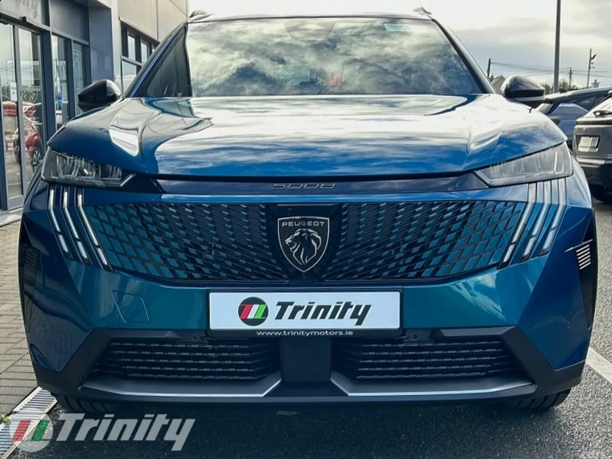 Peugeot 5008 SUV, Petrol Hybrid, 2026, Blue