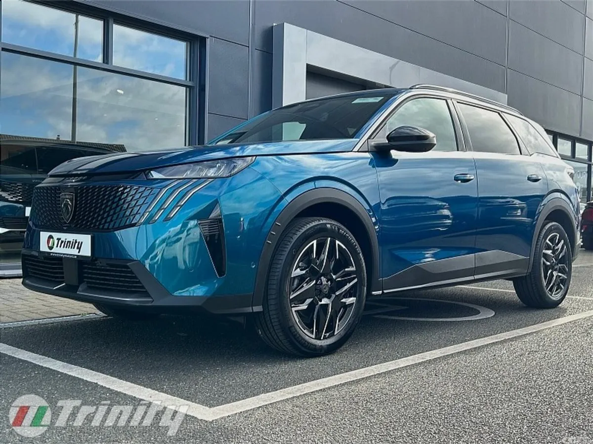 Peugeot 5008 SUV, Petrol Hybrid, 2026, Blue