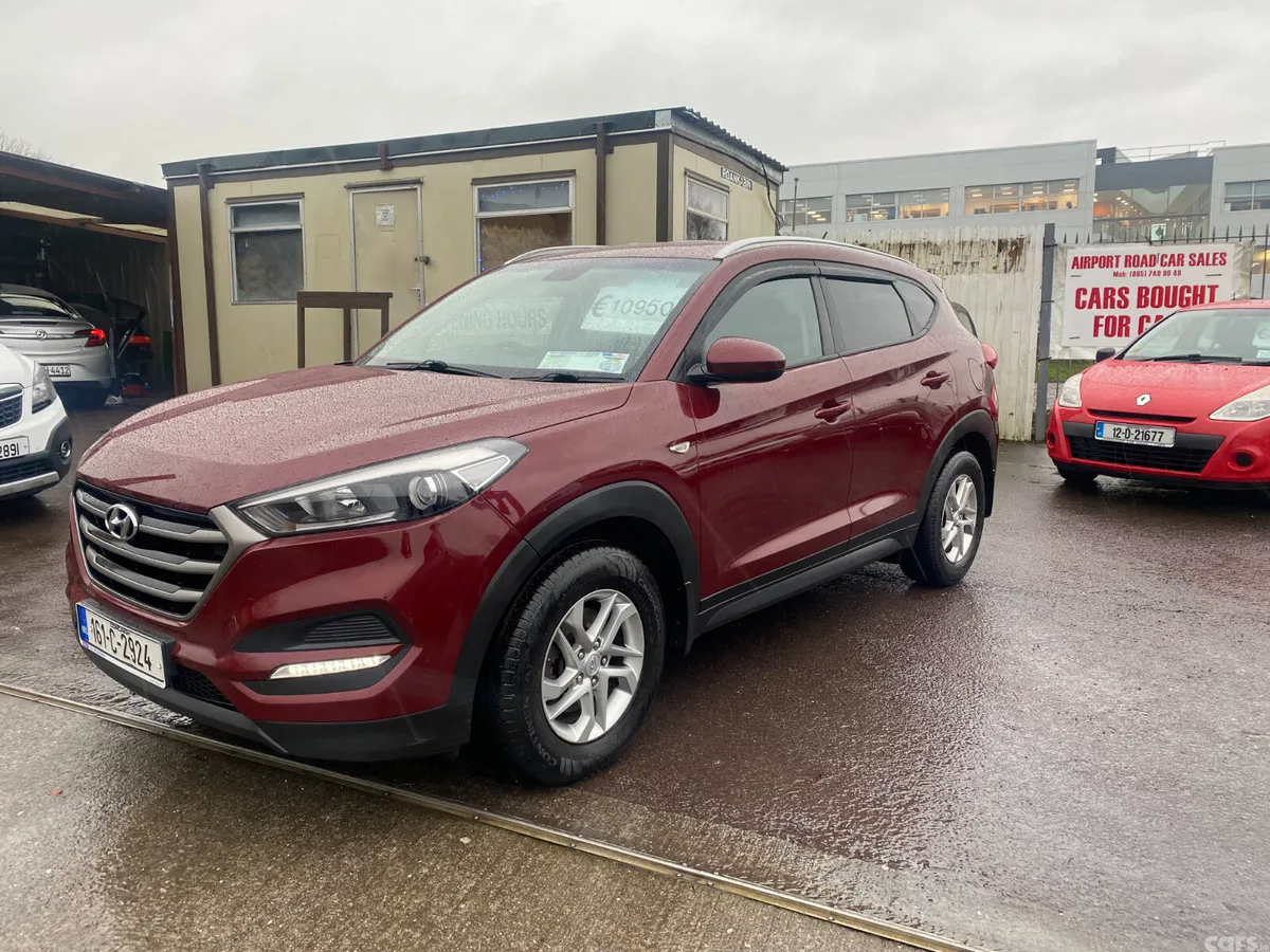 Hyundai Tucson SUV, Diesel, 2016, Red