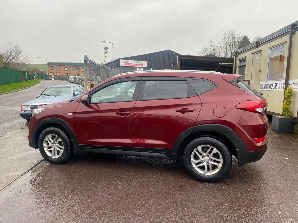 Hyundai Tucson SUV, Diesel, 2016, Red