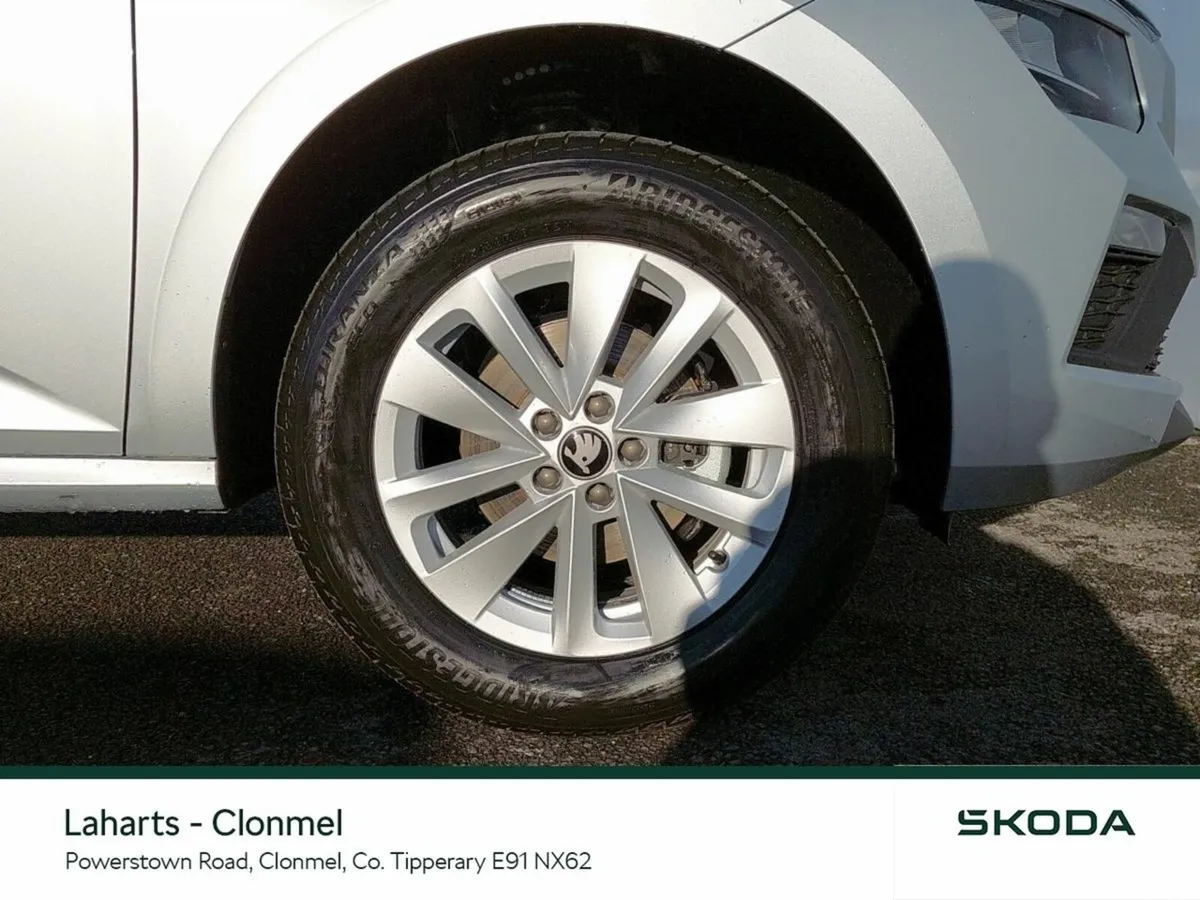 Skoda Kamiq Hatchback, Petrol, 2026, Silver