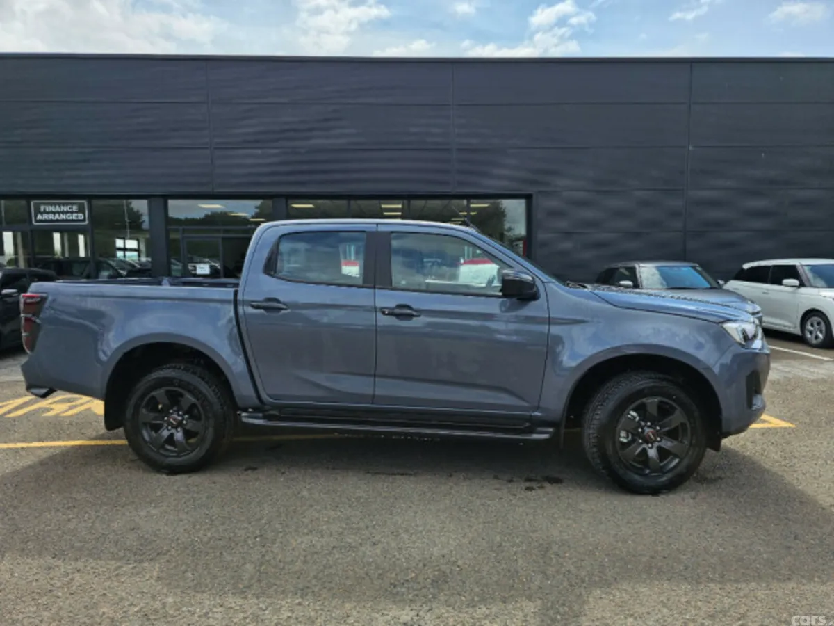 Isuzu D-Max Pick Up, Diesel, 2026, Grey