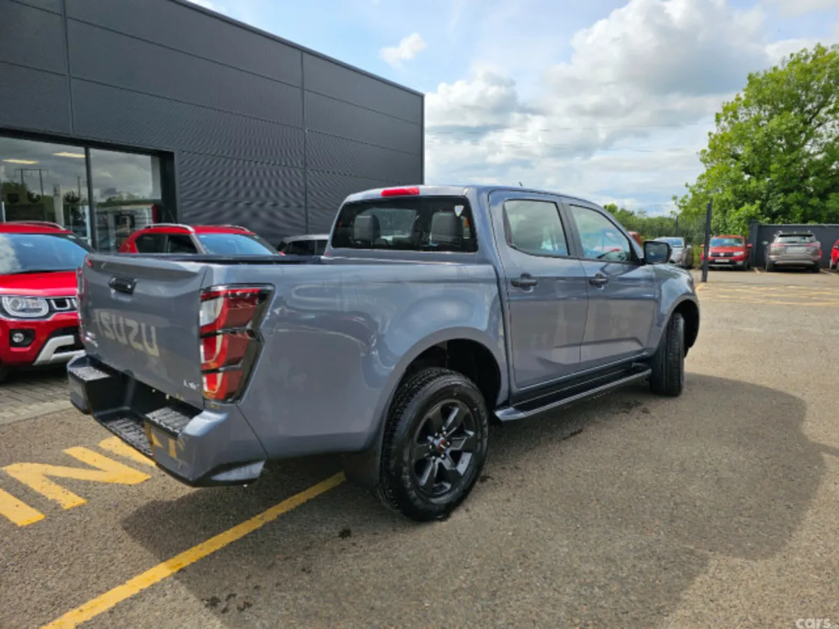 Isuzu D-Max Pick Up, Diesel, 2026, Grey