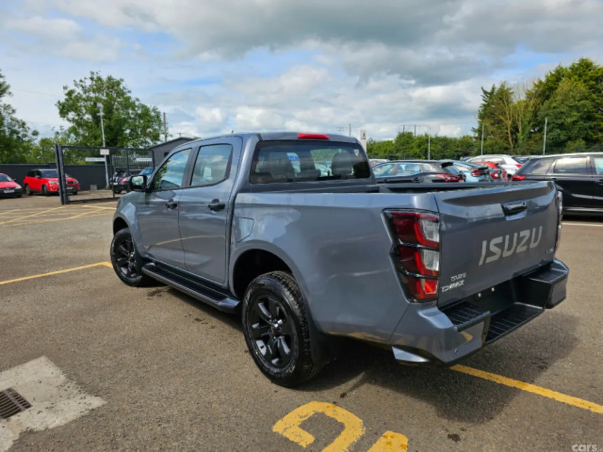 Isuzu D-Max Pick Up, Diesel, 2026, Grey