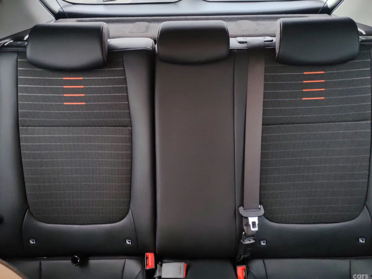 Kia Stonic Estate/Jeep, Petrol, 2020, White