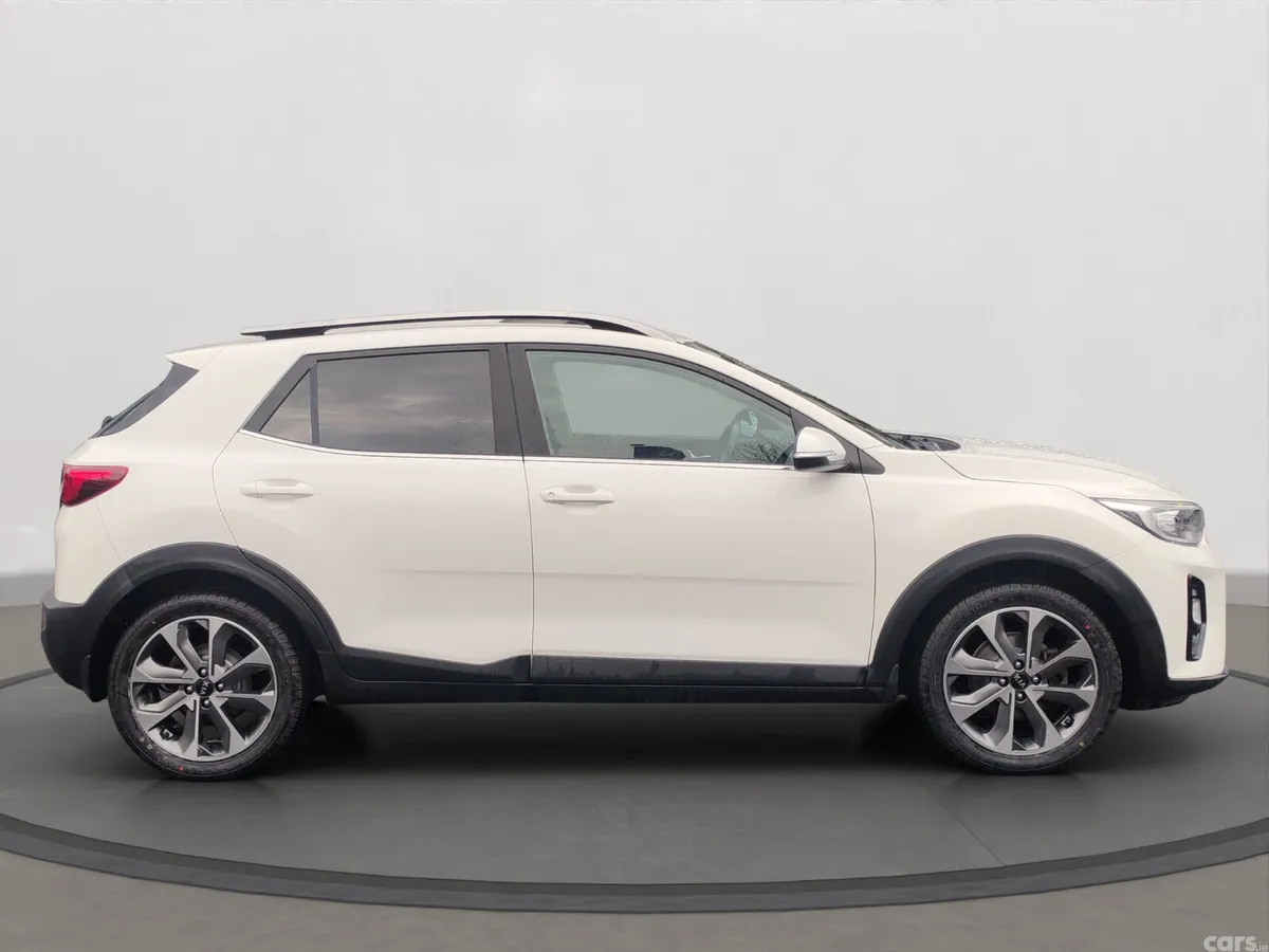 Kia Stonic Estate/Jeep, Petrol, 2020, White