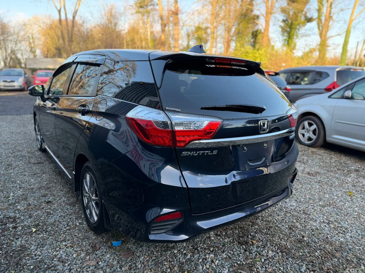 Honda Shuttle Estate, Petrol Hybrid, 2015, Blue